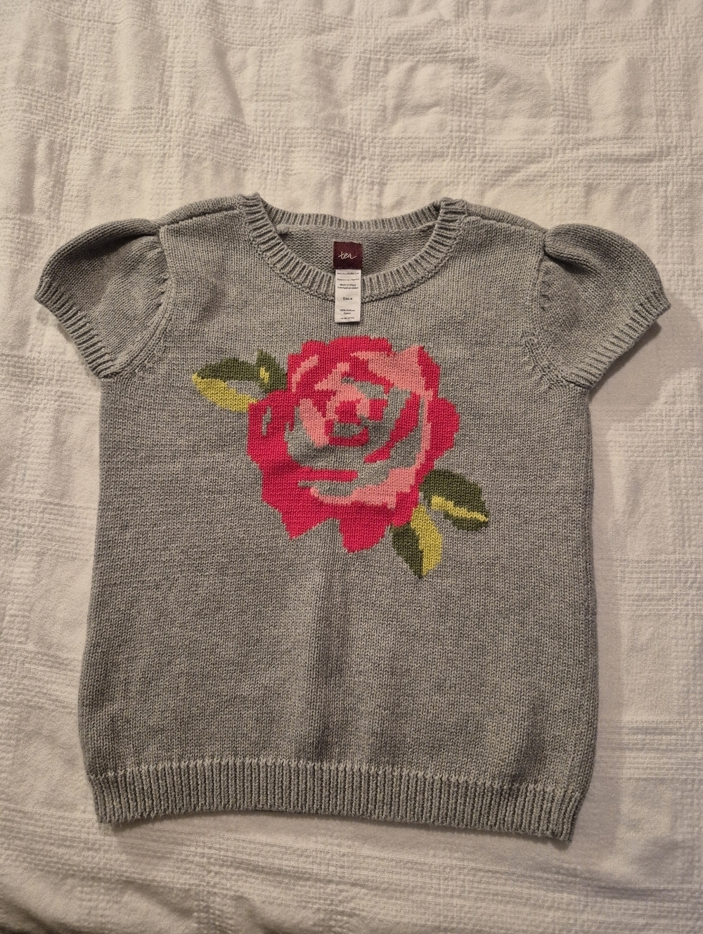 Tea Collection girls size 8 short sleeve pullover sweater with rose design VGUC